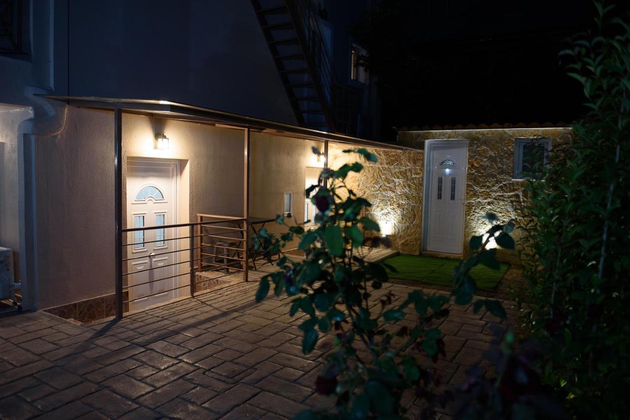 Artemissoula Villa Bagian luar foto